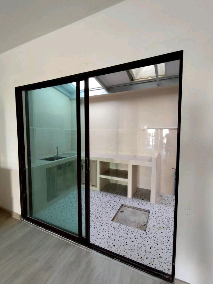 รูป ‼️ 𝐅𝐎𝐑 𝐑𝐄𝐍𝐓 💫 ทาวน์โฮม 2 ชั้น 3 ห้องนอน เอ็มไลฟ์ลำลูกกาคลอง4 🌟 ค่าเช่า 12,000 บาท/เดือน 🔒 รหัสทรัพย์ #SB0226142 ☎️ แอดไลน์ @36condo - รูปที่ 16/16