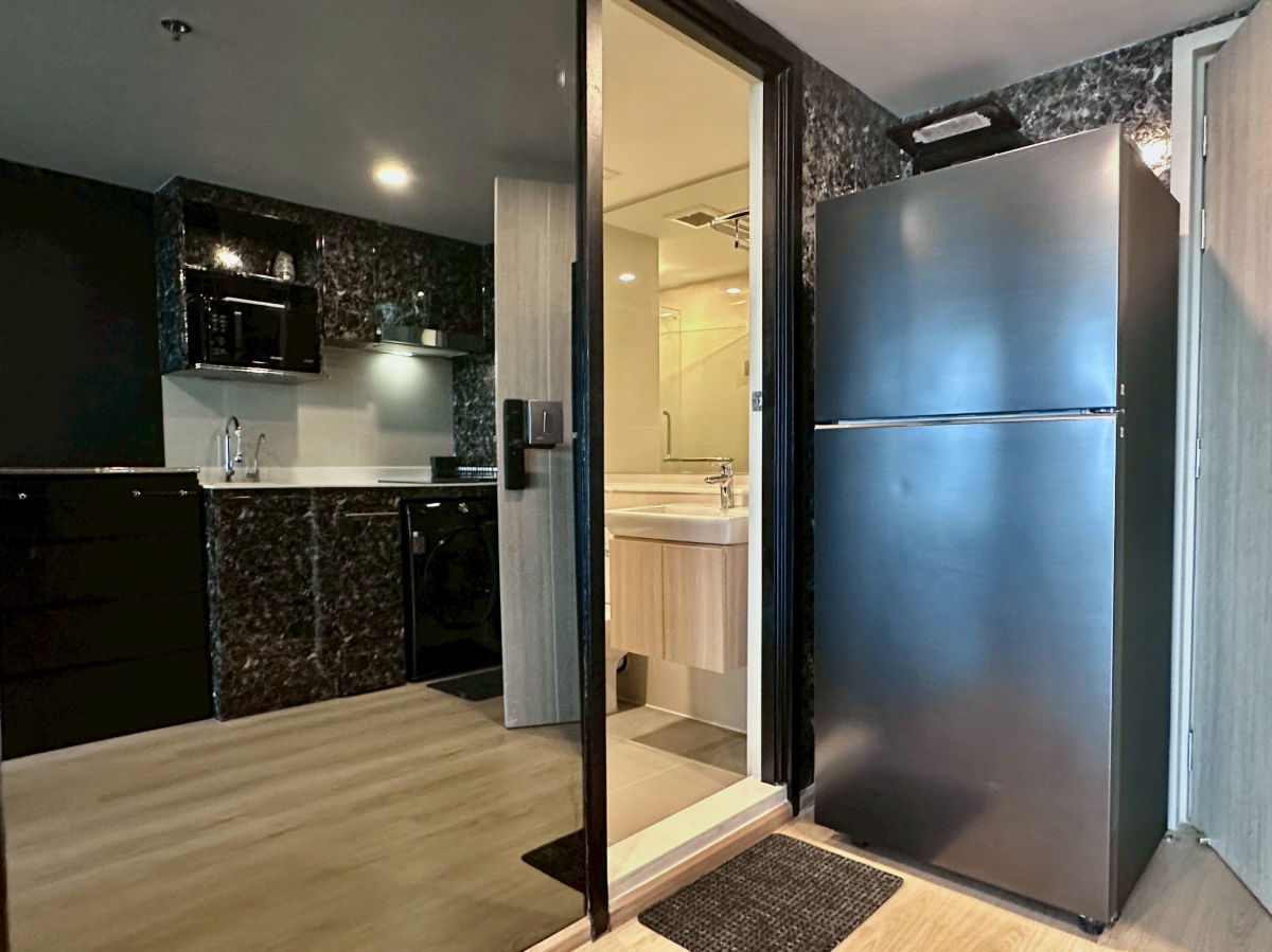 รูป คอนโด พระราม 4 ใกล้ MRTและย่านอโศก | Vertiplex Room | ห้องกว้าง | เฟอร์นิเจอร์ใหม่เอี่ยม - รูปที่ 31/41