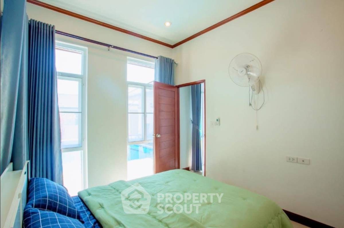 picture 3-BR Condo 150 Sqm For Sale, Beach 7 Condominium Near Jomtien Beach (ID 2673223) - 30/31