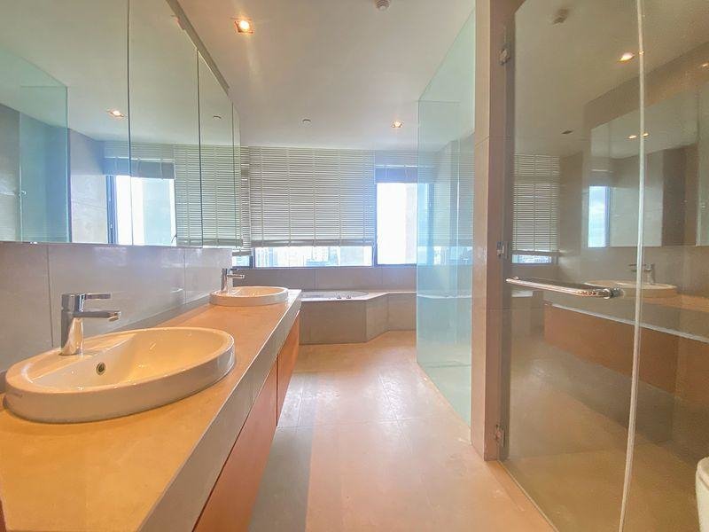 รูป LTHC13722 – Condo for Rent | The Sukhothai Residence | 236 sqm | 3 Beds 3 Baths + Powder Room + Maid Room | Near BTS Sala Daeng | 180K/Month | คอนโดให้เช่า เดอะสุโขทัย เรสซิเดนซ์ - รูปที่ 12/13