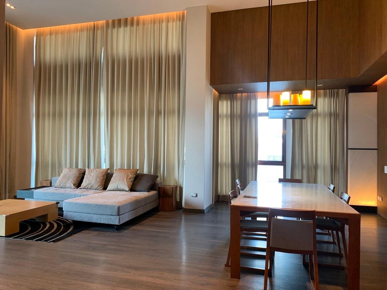 รูป LTH7237 – The Crest Ruamrudee FOR RENT 3 beds 3 baths Size 268 Sq.M. Near BTS Phloen Chit stations ONLY 150k/month - รูปที่ 1/7