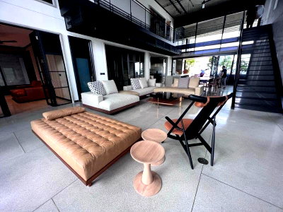 Condos for rent : LTH7009RE – Windshell FOR RENT 3 beds 3 baths size 450 Sq.M. Nearby BTS Chong Nonsi station ONLY 400k/month