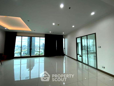 คอนโดให้เช่า : คอนโด 3-ห้องนอน ที่ ศุภาลัย โอเรียนทัล สุขุมวิท 39 ใกล้ MRT เพชรบุรี (ID 2167579)