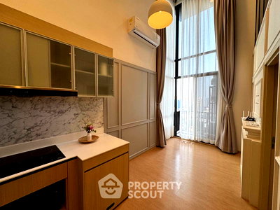 Condos for sale : 2-BR Condo at Maru Ekkamai 2 near BTS Ekkamai (ID 682658)