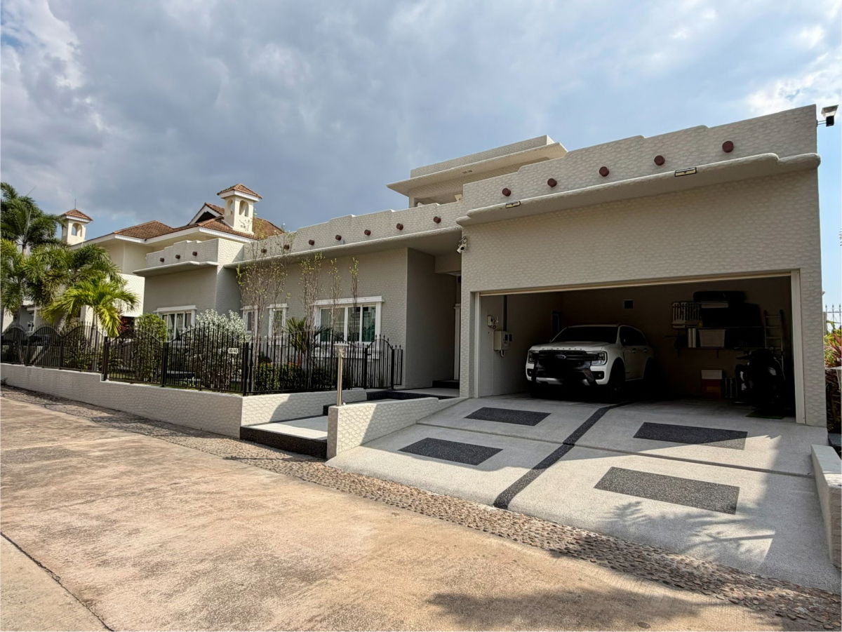 รูป ขายพูลวิลล่าหรูพัทยา ทำเลเงียบสงบ ใกล้ทะเลสาบมาบประชัน - รูปที่ 1/21