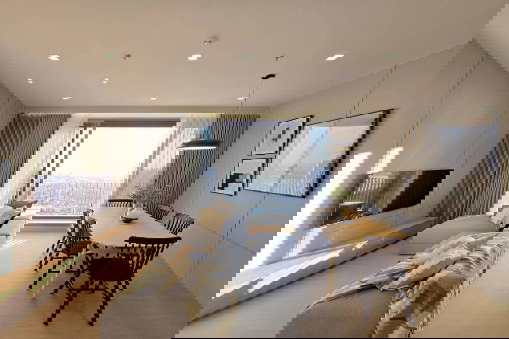 รูป ขาย !! ชั้นสูง 36++, ตกแต่งสไตล์โมเดิร์น, ห้องเพิ่งรีโนเวทใหม่ Code C20260200046..Rhythm Charoenkrung Pavillion, 2 นอน, 3 น้ำ, 1 ห้องแม่บ้าน, แต่งครบ - รูปที่ 2/8