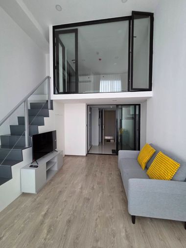 Available for rent! Soho Bangkok Ratchada. The Newest in town. Duplex 1 Bedroom with 38sqm. Brand new room for rent with fully furnished.