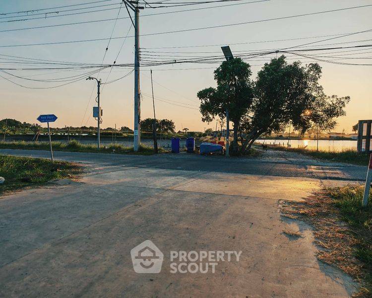 picture 3,196 m² Land for Sale in Khlong Dan (ID 2664859) - 1/3
