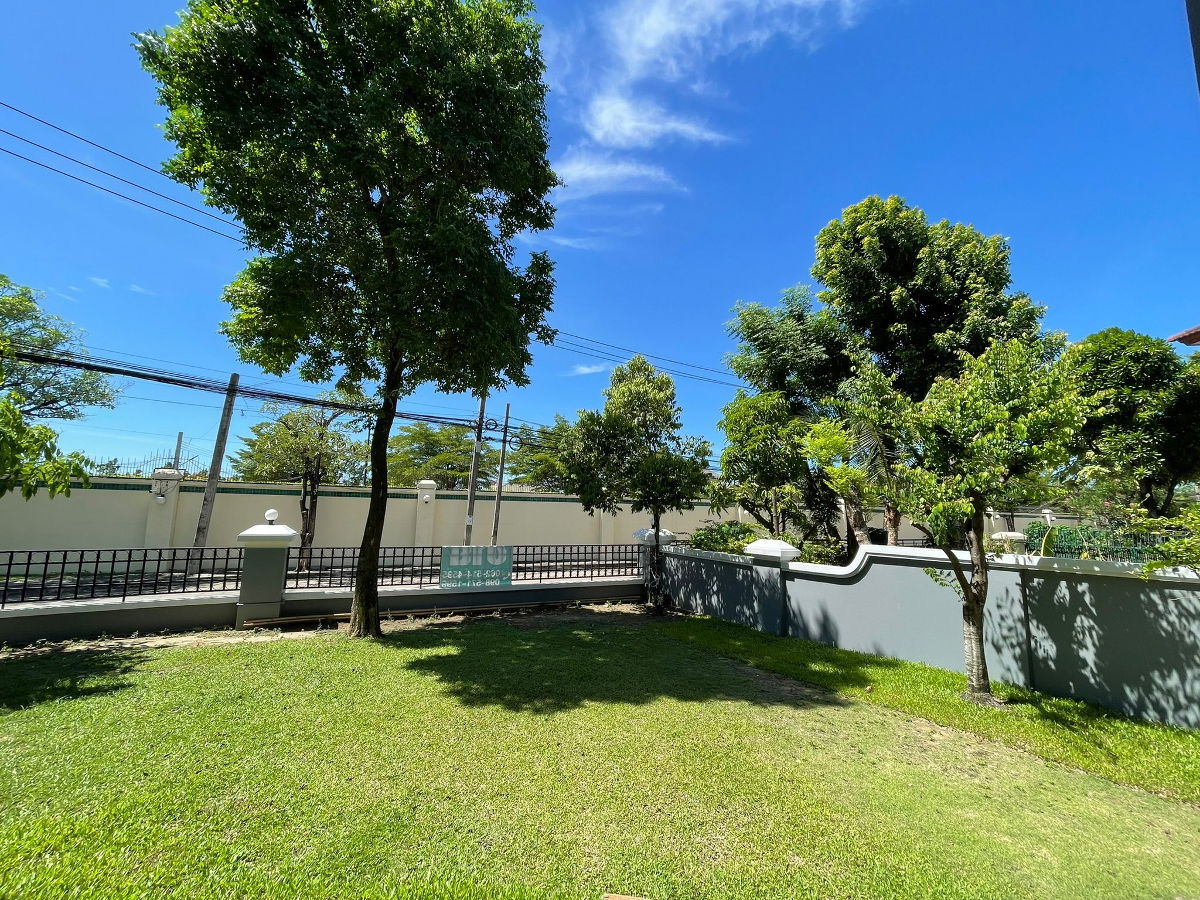 รูป 🔥 ขายบ้านเดี่ยว ลดาวัลย์ เลคโคโลเนียล (Ladawan Lake Colonial) แบรนด์ท็อป Land & Houses | แปลงมุม ทิศเหนือ | 13.8 ล้าน 🚗 - รูปที่ 3/13