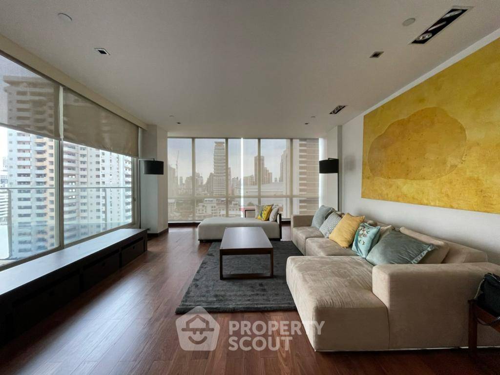 รูป คอนโด 3-ห้องนอน ที่ เลอ รัฟฟิเน่ สุขุมวิท 31 ใกล้ BTS พร้อมพงษ์ (ID 1418635) - รูปที่ 34/35