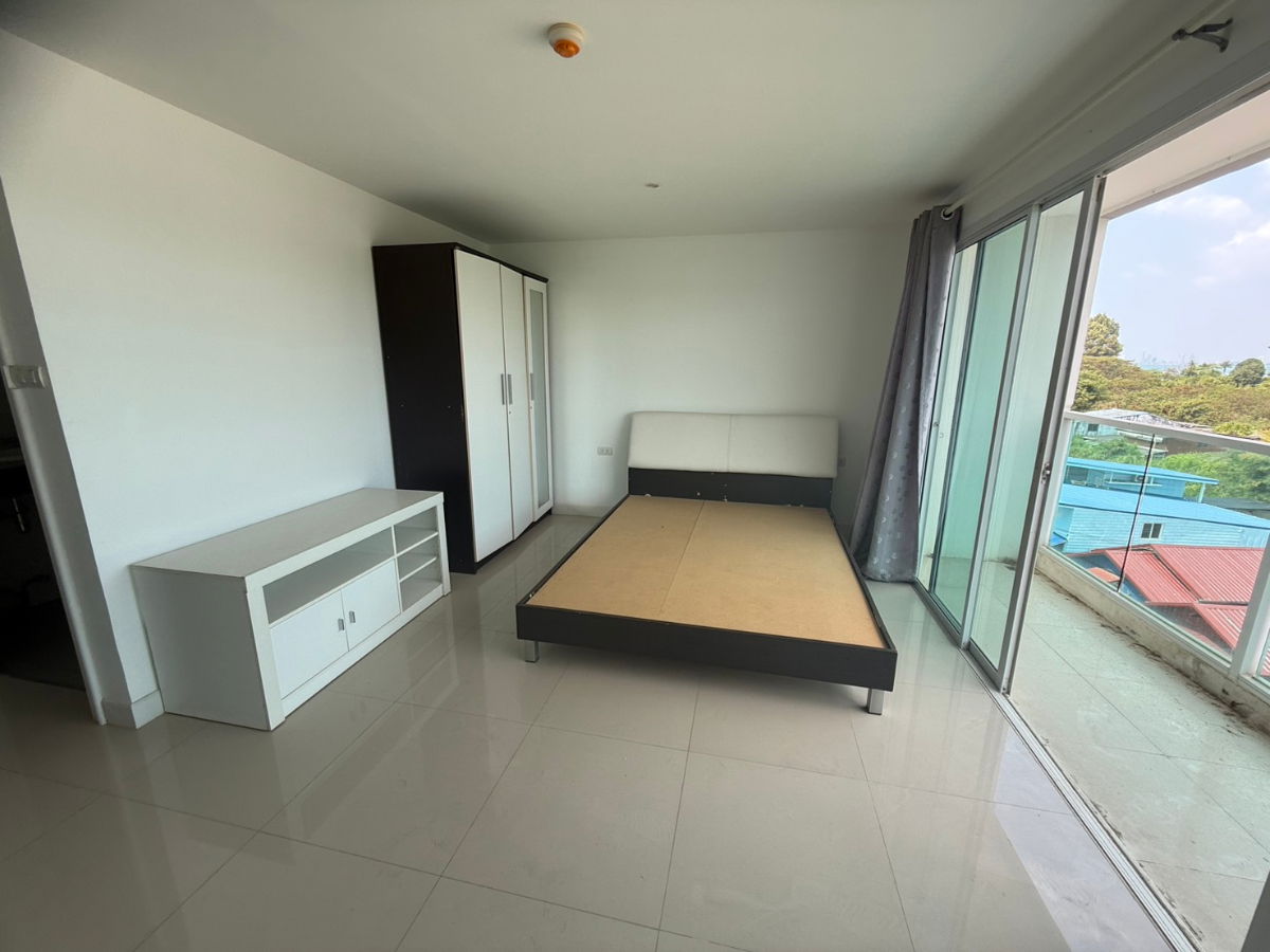 รูป บางเสร่ บีช รีสอร์ท ชั้น 5,6 สตูดิโอ วิวสระ และวิวนอก - รูปที่ 2/19