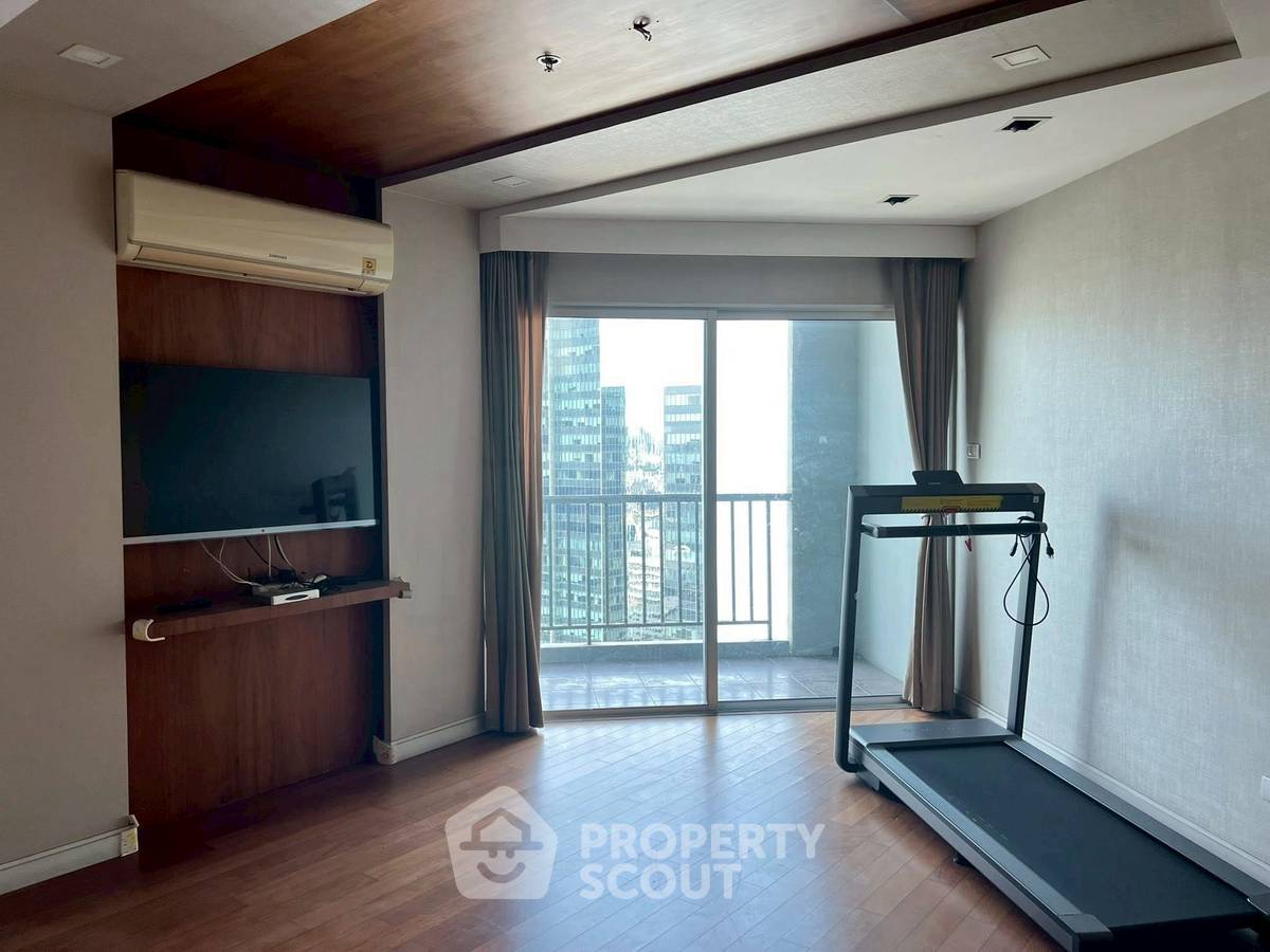picture 30th-Floor 6-BR Condo At Belle Grand Rama 9, MRT Phra Ram 9 (ID 2672049) - 1/14
