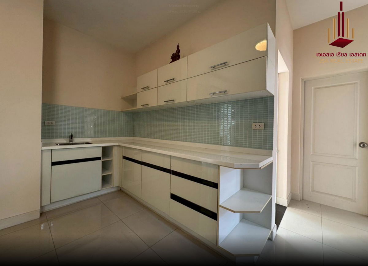 picture ✨ For Rent: Grand Bangkok Boulevard Ratchada Ramintra 2 ✨   💰 Only 45,000 THB/month - 8/9