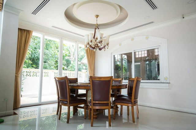 รูป HR3234ขายคฤหาสน์หรู เนื้อที่ 1 ไร่เศษ พร้อมสระว่ายน้ำส่วนตัว | ทำเลทองพระราม 9 ใกล้รถไฟฟ้าสายสีส้ม - รูปที่ 11/14