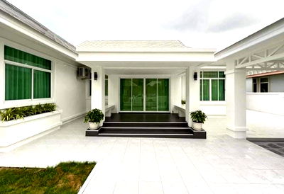 Houses for rent Chonburi : 3-BR House in Pong (ID 2673225)