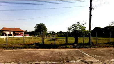 Land for sale Hang Dong Chiang Mai : FOR SALE  LAND PROPERTY  8762000 BAHT.
