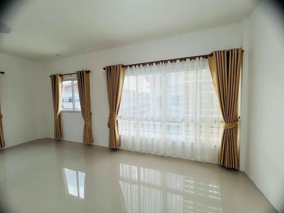 รูป ขายทาวน์เอ้าส์สองชั้น3ห้องนอน3ห้องนำ้2ที่จอดรถ - รูปที่ 4/14