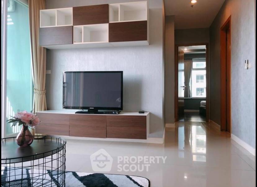 picture 2-BR Condo at Circle Condominium near MRT Phetchaburi (ID 375255) - 7/11