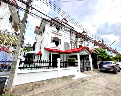 เช่าโฮมออฟฟิศ วิทยาลัยเซาธ์อีสท์บางกอก : ให้เช่าทาวน์โฮม 4 ชั้น ซอยประวิทย์และเพื่อน 16 สุขุมวิท 101/1 หมู่บ้าน Home Avenue / อยู่อาศัย เลี้ยงสัตว์ได้ หรือ จดทะเบียนบริษัท / Chinese Welcome