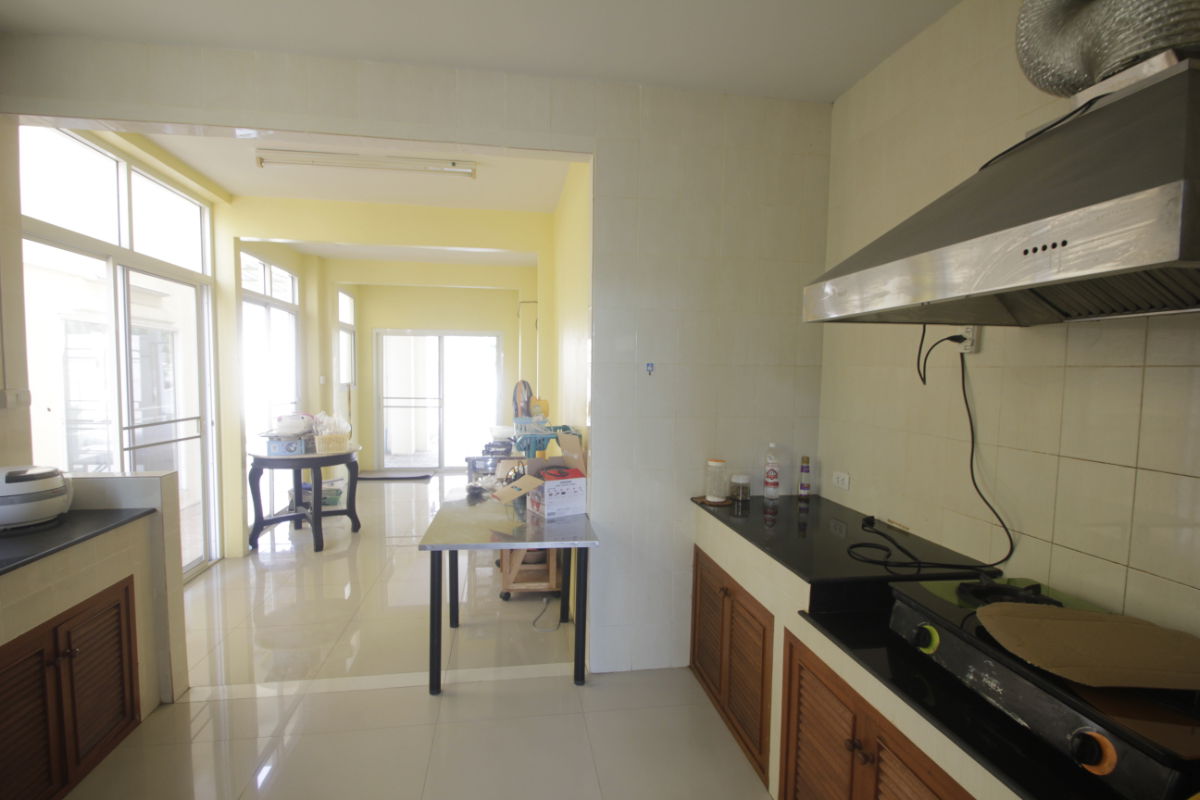 รูป บ้านเดี่ยวสารินซิตี้พระราม2 บ้านนภาเหิร บ้านติดน้ำบรรยากาศส่วนตัว พื้นที่กว้าง 305.3วา สวนรอบบ้าน ฮวงจุ้ยทำเลดี  - รูปที่ 42/44