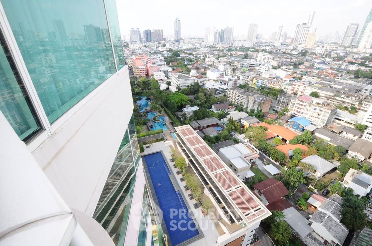 รูป คอนโด 3-ห้องนอน ที่ วอเตอร์มาร์ค เจ้าพระยาริเวอร์ ใกล้ BTS กรุงธนบุรี (ID 996810) - รูปที่ 12/16