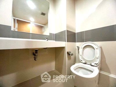 Condos for rent : 33rd-Floor 1-BR 33 Sqm At Rich Park @ Chaophraya, MRT Sai Ma 300m (ID 2289516)
