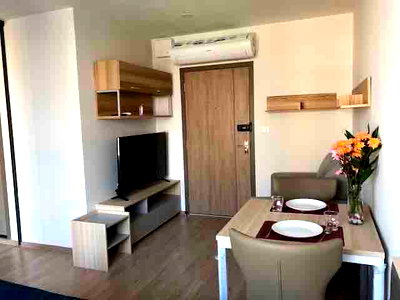 คอนโดให้เช่า : Condo for Rent: Ideo O2  Near BTS Bang Na (approx. 300 meters)