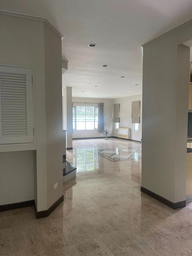 4-bed house for sale, 129.8 sq wah, Ladawan Lake Colonial