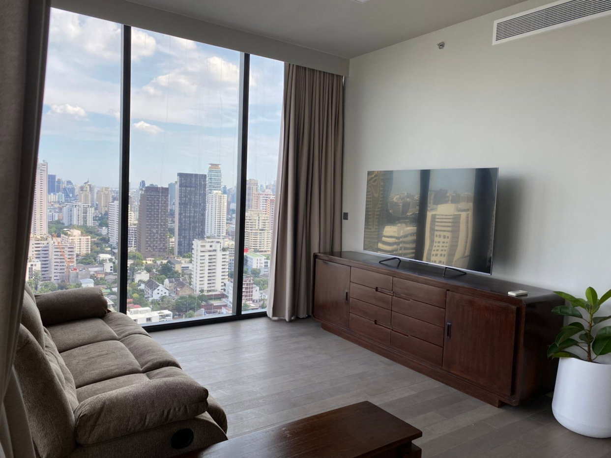 รูป LTHC7858 – Celes Asoke FOR RENT 3 beds 3 baths size 124 SQ.M. near BTS Asoke Station ONLY 110k/Month - รูปที่ 1/8