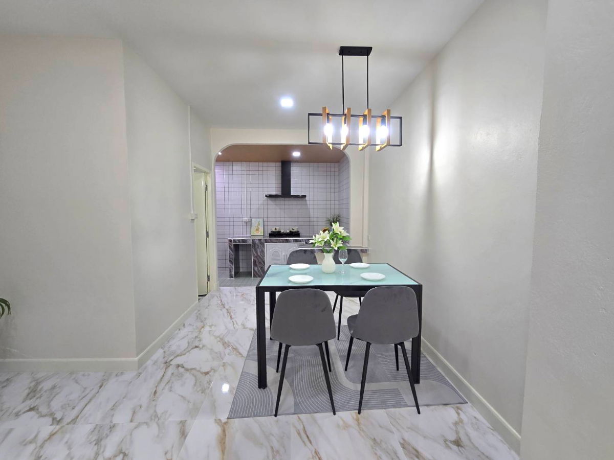 รูป ทาวน์เฮ้าส์2ชั้น รีโนเวทใหม่ หมู่บ้าน ซิลค์วิลเลจ สายไหม54 ทำเลดี เดินทางสะดวก ใกล้สนามบินดอนเมือง - รูปที่ 12/35