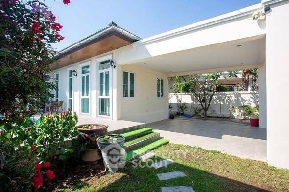 picture 3-BR Condo 150 Sqm For Sale, Beach 7 Condominium Near Jomtien Beach (ID 2673223) - 2/31