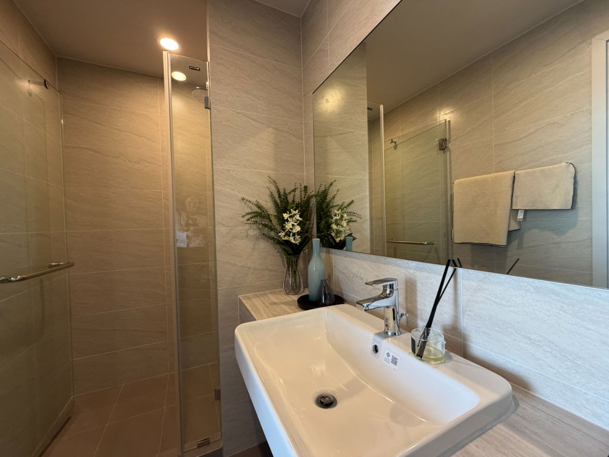 รูป ขายคอนโดบนถนนพระราม4 ห้องโครงการ The crown residences 2 ห้องนอน มีห้องหลายแบบให้เลือกนะคะ - รูปที่ 9/16