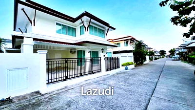 Houses for rent Chonburi : 4 Beds 4 Baths 300 SQ.M. The Villas Rachawadee