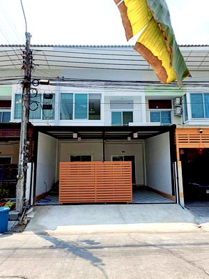 ทาวน์โฮม กรุงเทพมหานคร : ทาวน์เฮ้าส์รีโนเวทใหม่ มบ.ราชพฤกษ์ ถนนฉลองกรุง61-ลาดกระบัง แถมเฟอร์ฯ ใกล้นิคมลาดกระบัง สนามบินสุวรรณภูมิ