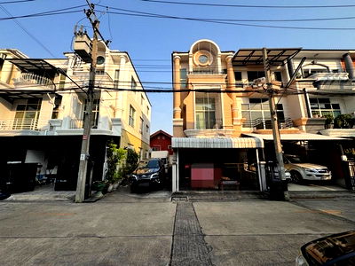 เช่าบ้านเดี่ยว การไฟฟ้านครหลวง เขตบางเขน : HU7239 ทาวน์โฮมให้เช่า พรีเมี่ยม เพลส กรุงเทพมหานคร