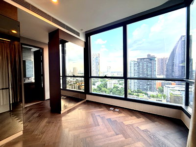 Condos for rent : The Esse Sukhumvit 36 Near BTS Thonglor 