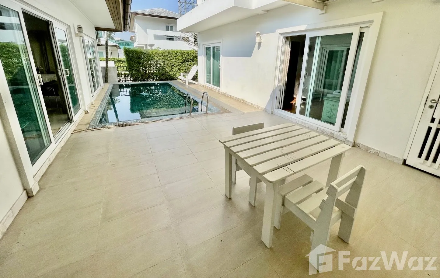 รูป Seaside luxury pool villa in North Pattaya for rent/sale 1406014 - รูปที่ 8/32