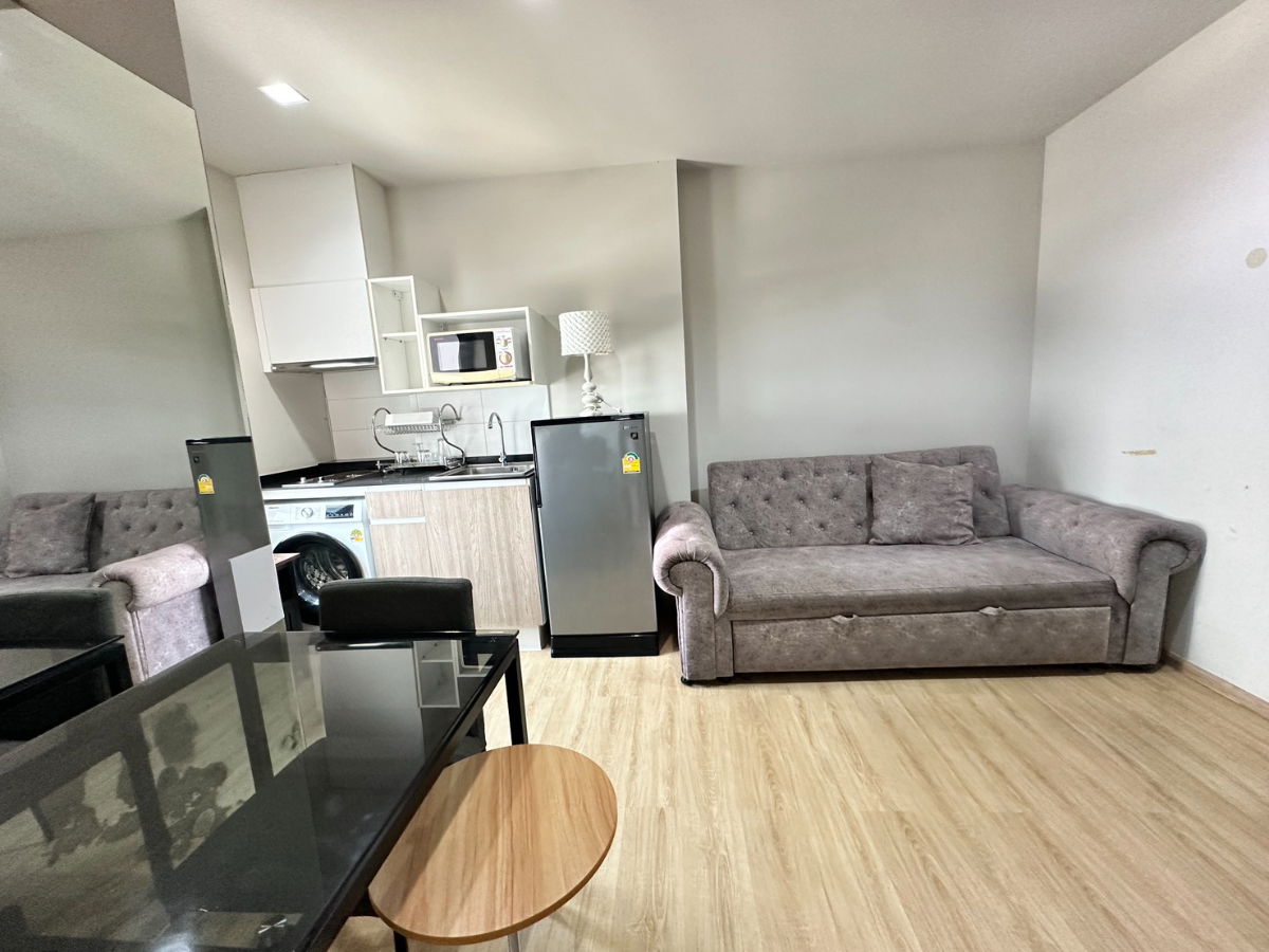 รูป ห้องว่างอีกห้องนะคะ คอนโดเอสเซ็นส์ ระยอง วิวเซ็นทรัล ราคาดี 7500 บาท (มีเครื่องซักผ้า) - รูปที่ 4/14