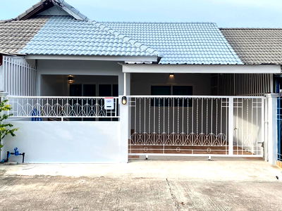 ทาวน์โฮม ชลบุรี : Townhouse 2 Bedroom for Sale in Khao Noi East Pattaya