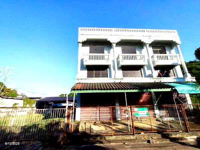 Shophouses for sale Chum Phae Khon Kaen : SHOP HOUSE for sale  Chum Phae Chum Phae Khon Kaen
