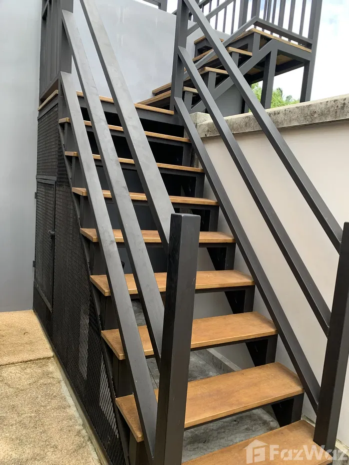 picture Large Garden Villa Offering Great Living Experience 1033220 - 17/25