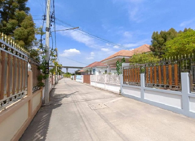 picture FOR SALE  HOUSE PROPERTY  2300000 BAHT. - 3/8