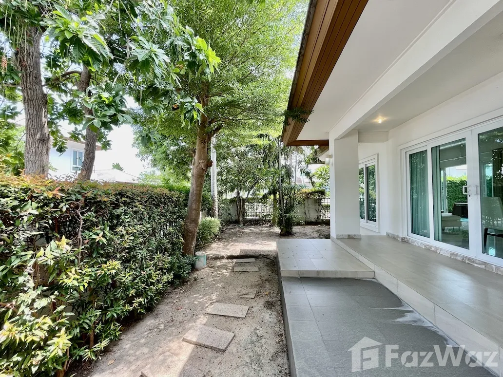 รูป Seaside luxury pool villa in North Pattaya for rent/sale 1406014 - รูปที่ 25/32