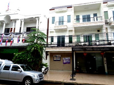 อาคารพาณิชย์ ตึกคอม อุดรธานี : ขายอาคารพาณิชย์ ใกล้โรงเรียน ดอนบอสโก อุดรธานี(ต่อรองราคาได้)