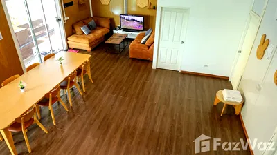 Houses for rent Bangkok : 4 Bedroom House for rent in Lat Krabang, Bangkok  5569808