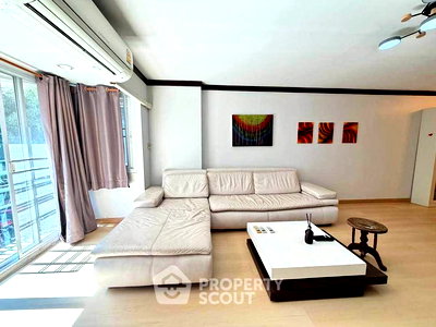 Condos for rent 700 Year Sports Arena Chiang Mai : 2-BR Condo at Hill Side Condominium 3 close to Nimmanhaemin (ID 2674224)