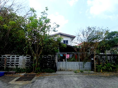 บ้านเดี่ยว นครปฐม : บ้านเดี่ยวสร้างเองโดยเจ้าของเก่า