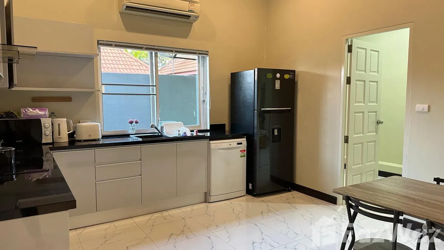 รูป วิลล่าให้เช่า 4 ห้องนอน ใน เชิงทะเล, ภูเก็ต 1744996 - รูปที่ 3/18