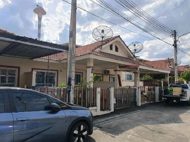 รูป BP00970 ขายทาวน์เฮาส์ หมู่บ้าน บุญรักษาวิลล์ 2 ซอย เสาปั้นจั่น-ห้วยตาหมึก ถนน วัดพันเสด็จใน ตำบล บ่อวิน อำเภอ ศรีราชา จังหวัด ชลบุรี - รูปที่ 2/8