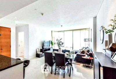 Condos for sale Gateway Ekamai : 2-BR Condo at Fullerton Sukhumvit near BTS Ekkamai (ID 2675083)